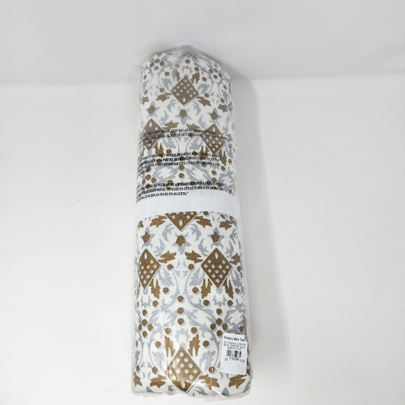 Pottery Barn New Teen Tapestry Boho Gold Mandala Print Wall Decor Dorm 80" x 91" - Picture 3 of 6